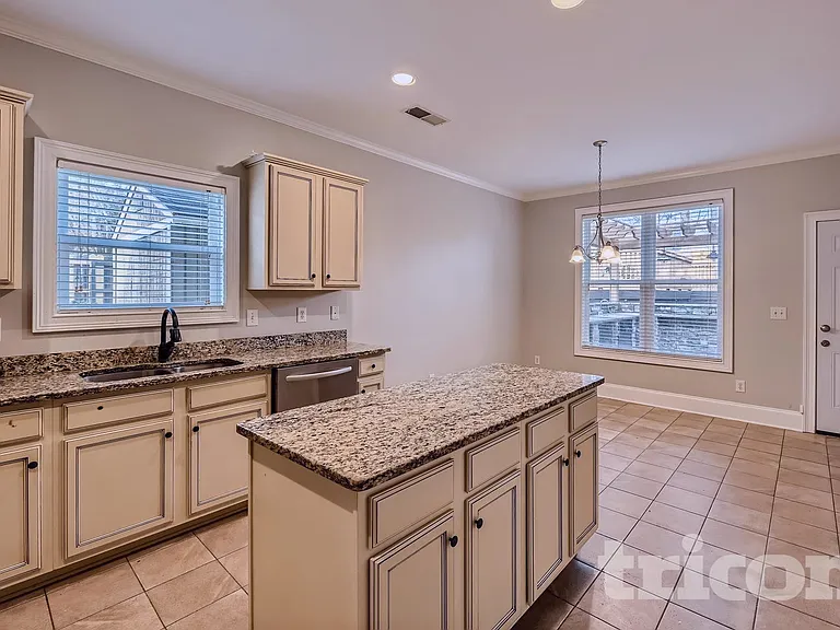 87 Thomas Place Dr — Photo 15
