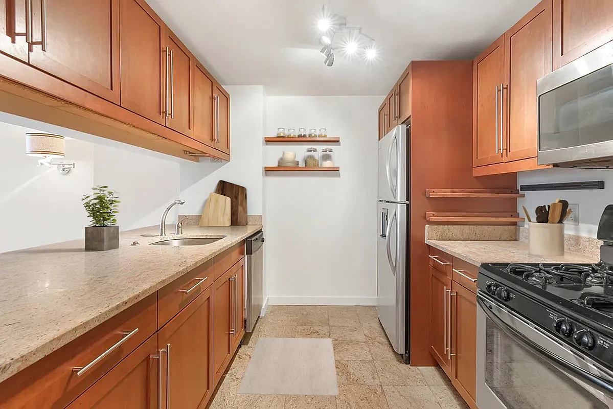 380 Lenox Avenue — Photo 4