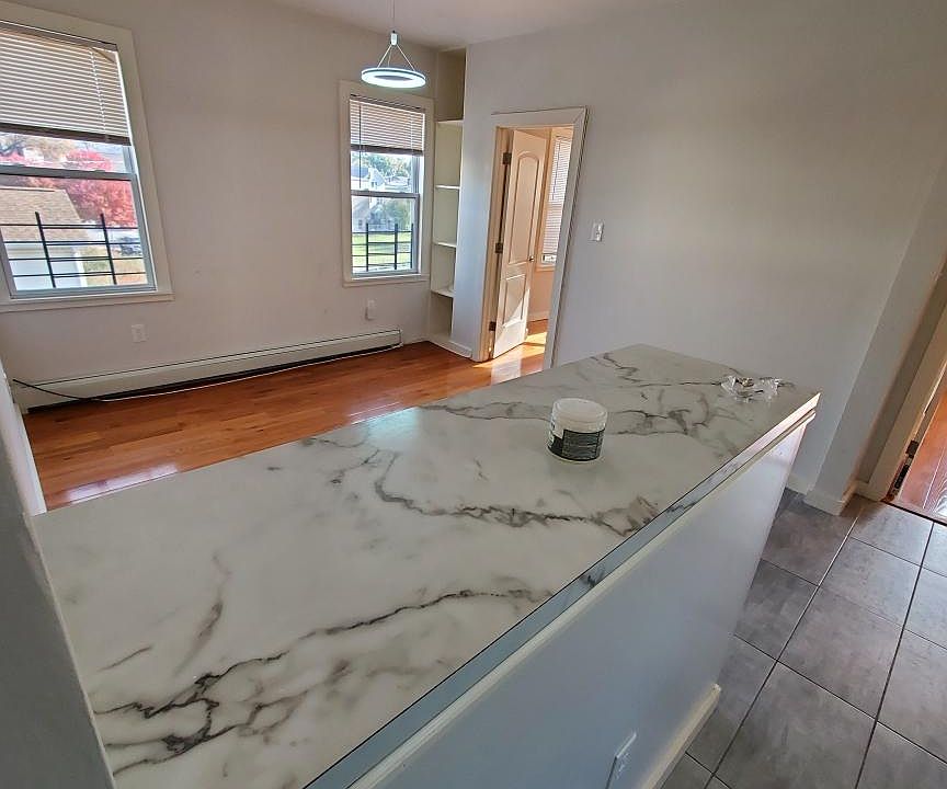 2nd image of 319 21st St #L4