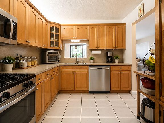 3rd image of 15071 SW 127th Ct