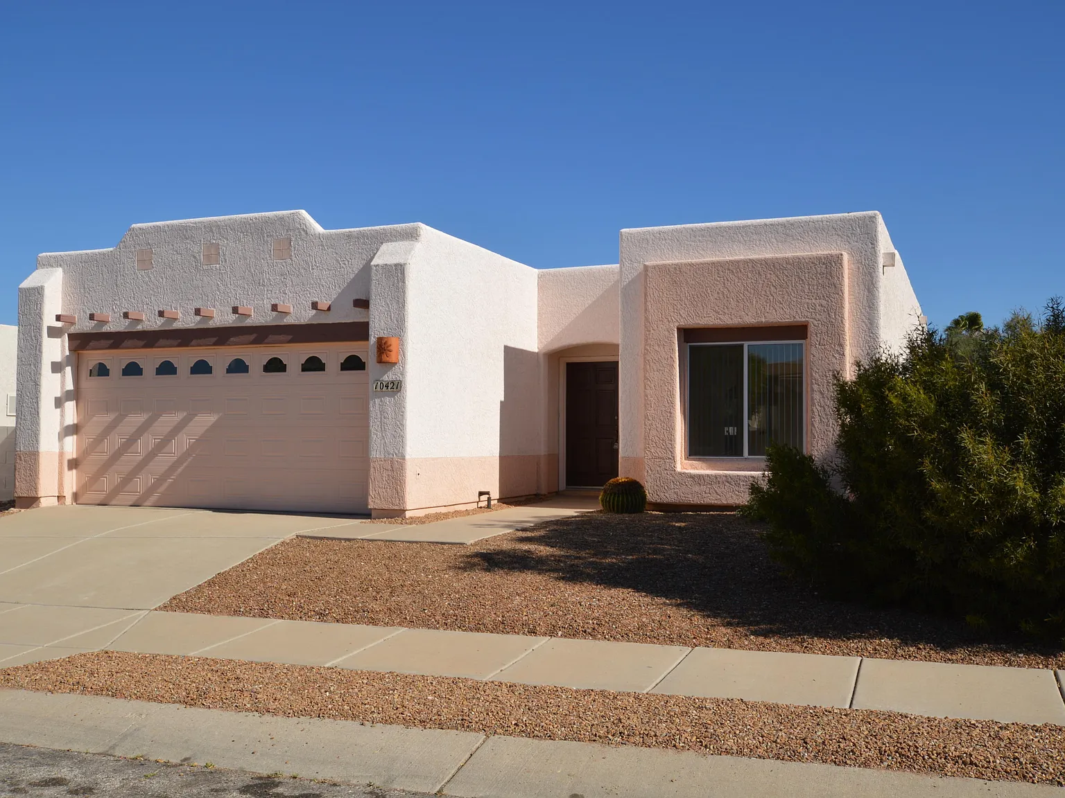 3 bed, 2.0 bath, 1343 sqft, $1,795 — Photo 1