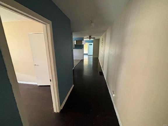 2nd image of 3826 Saint Anns Ln