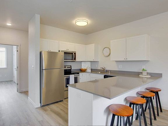 4th image of 11202 NE 20th St #D-29