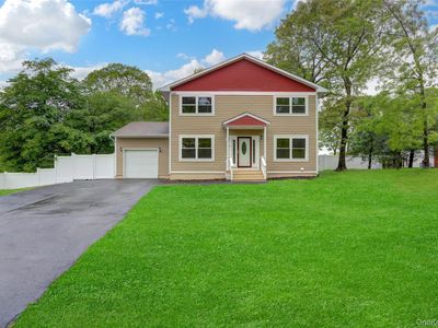 31 Teller Avenue, Coram, NY, 11727