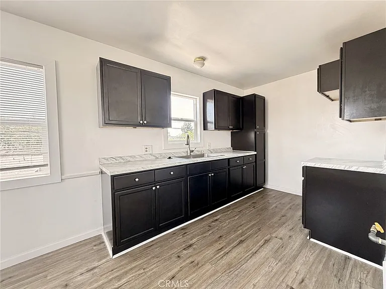 2433 W Beverly Blvd #1/2 — Photo 6