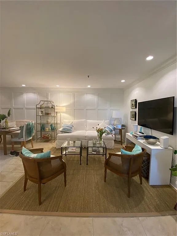 2 bed, 2.0 bath, 1060 sqft, $3,500 — Photo 2