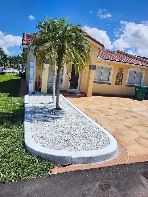 7682 NW 178th Ter