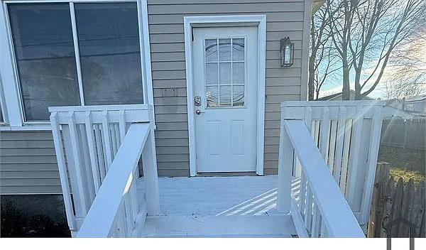 324 Naugatuck Ave — Photo 7