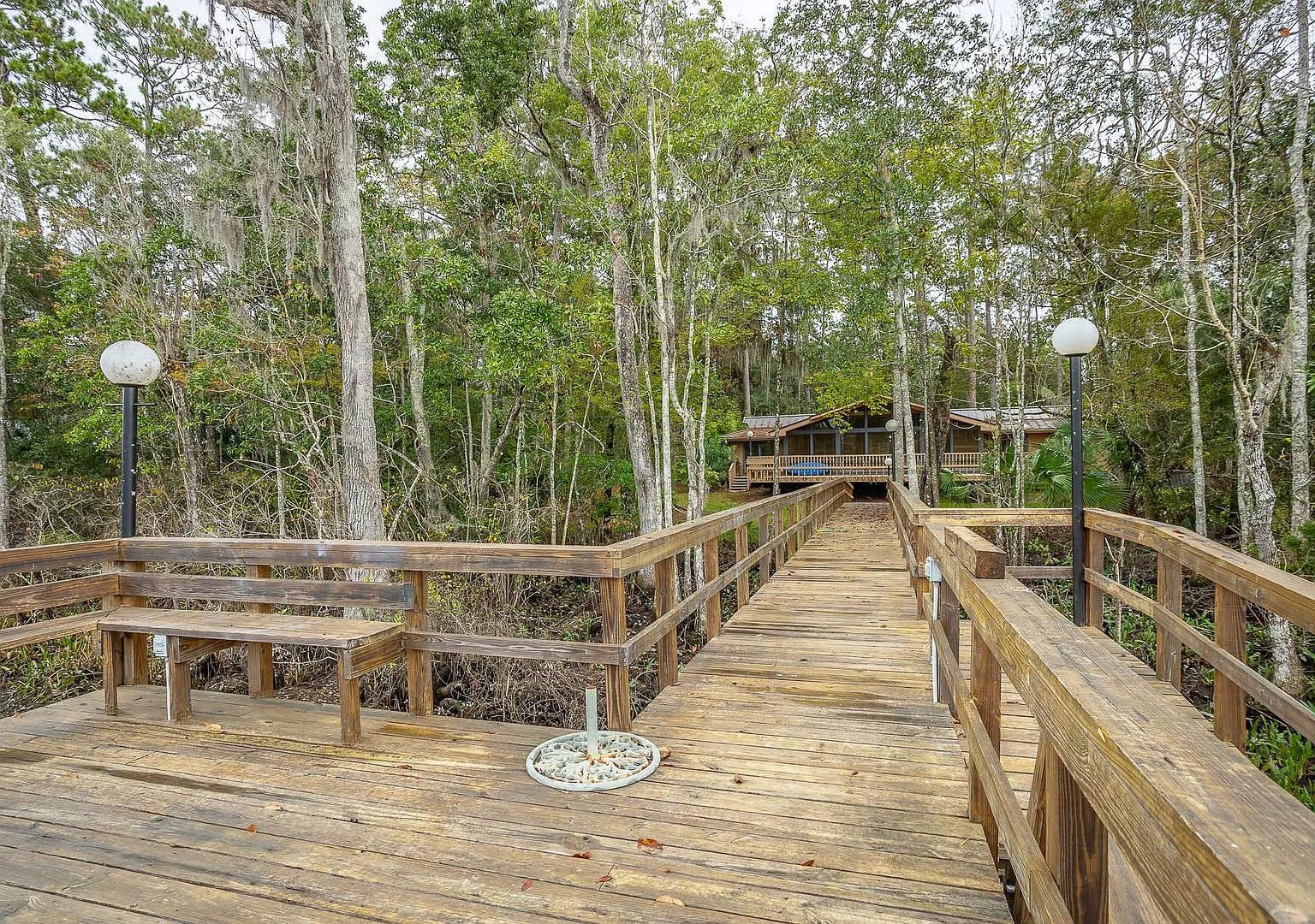Wakulla River Retreat Vacation Rental — Photo 2