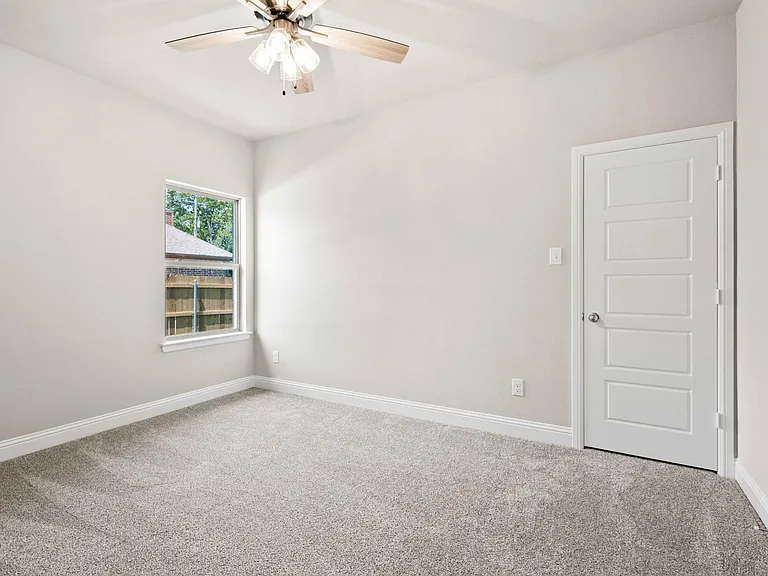 610 Timberline Dr — Photo 7