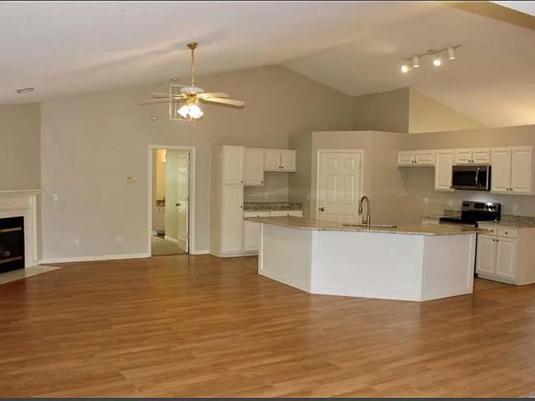 216 Rivers Edge Dr — Photo 5