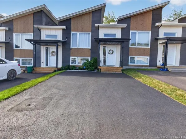 132 Donat Cres, Dieppe, NB E1A 9L4