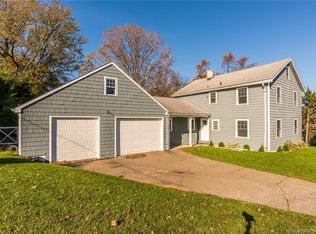 3 Sunset Dr, Shelton, CT 06484