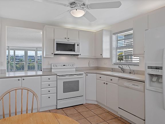 4th image of 1 Harbourside Drive #3606