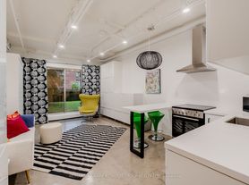 123 Woodbine Ave, Toronto, ON