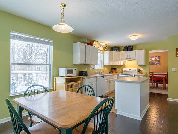 4th image of 356 Olgelbay Dr