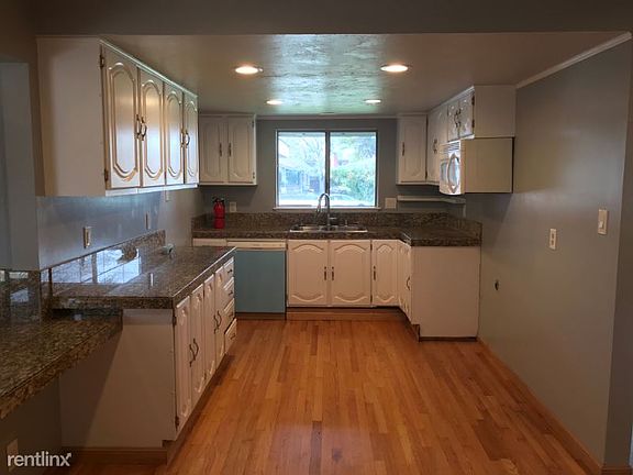 2nd image of 1504 Cajon Ct