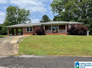 121 Hendricks St, Talladega, AL 35160