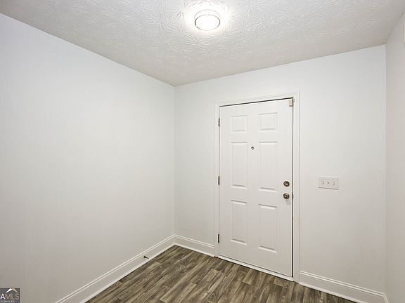 3rd image of 234 Tara Commons Walk