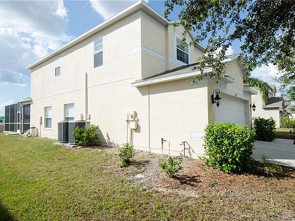 3rd image of 2257 Roanoke Springs Dr