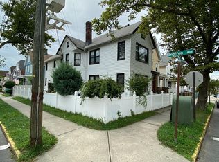 147 Gordon St, Perth Amboy, NJ 08861