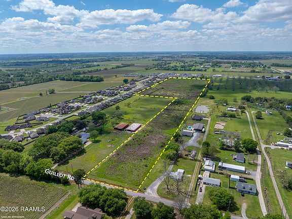 3rd image of 1400 Guilliot Rd