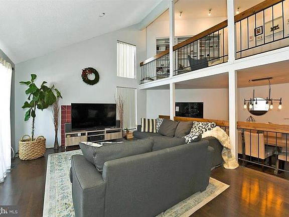 3rd image of 94 Kingsberry Dr #94