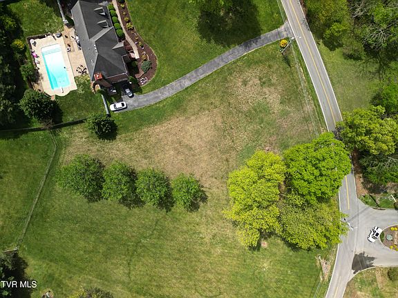 5th image of 281 Rangewood Rd