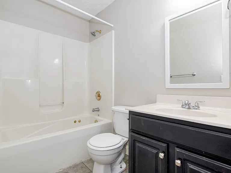 1615 Providence Blvd — Photo 12