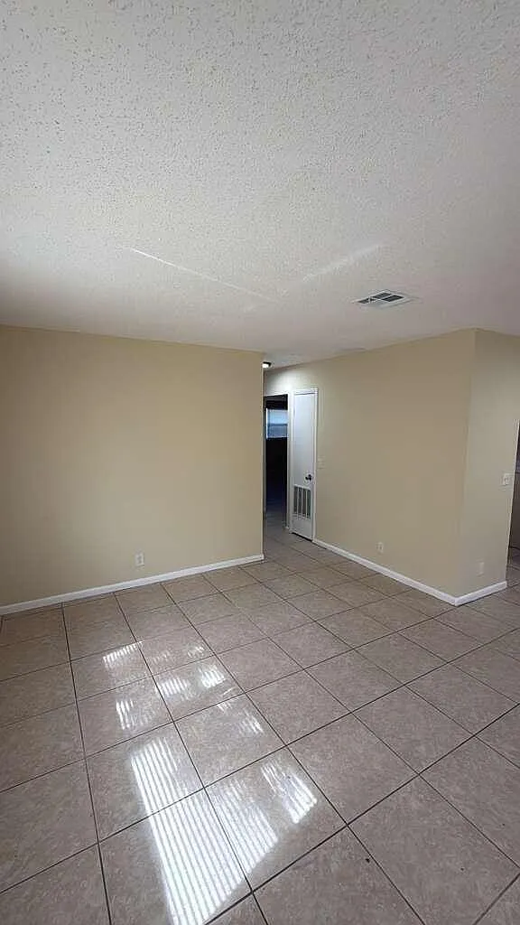 2 bed, 2.0 bath, 1000 sqft, $2,100 — Photo 4