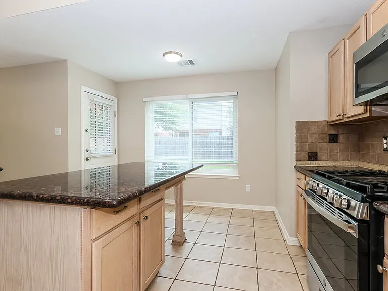 19114 Timber Way Dr — Photo 7