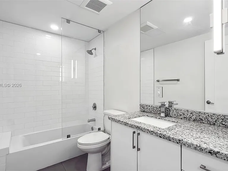 1536 NW 15th Ave #206 — Photo 27