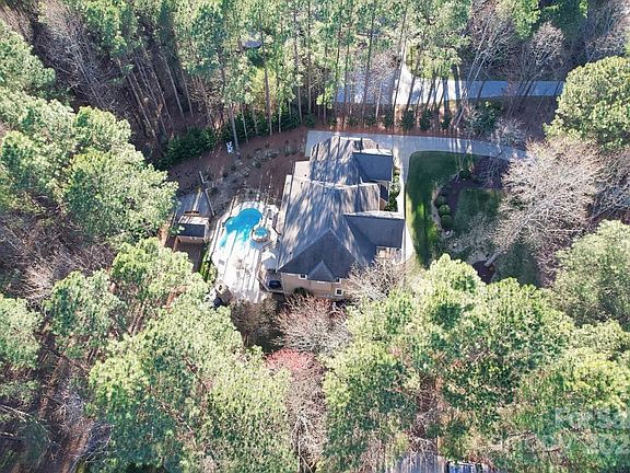 5th image of 4893 River Hills Dr