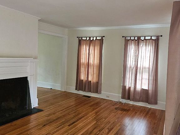 4th image of 50 Davie Cir