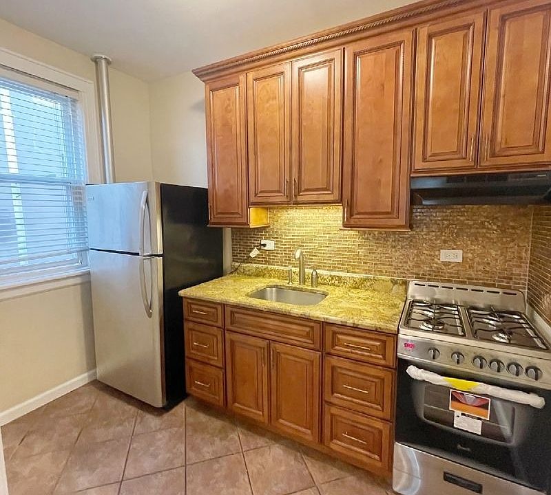 1st image of 32-70 30th St
