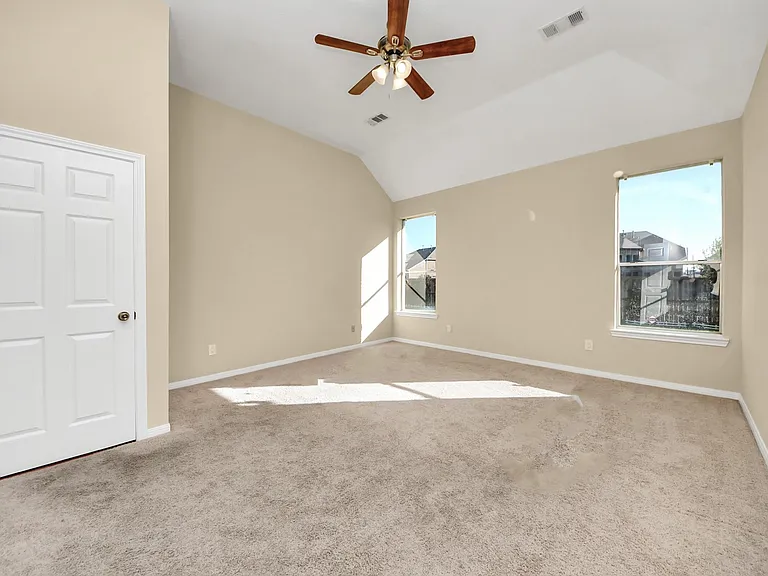 323 N Esplanade Ln — Photo 18