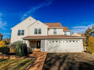 12 Copperleaf Dr, Newtown, PA 18940