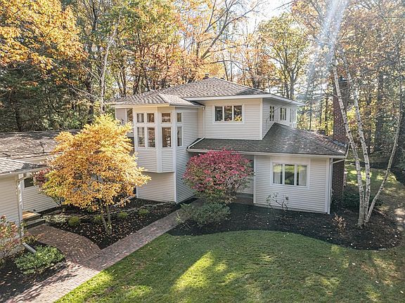 2nd image of 58 Old Village Ln