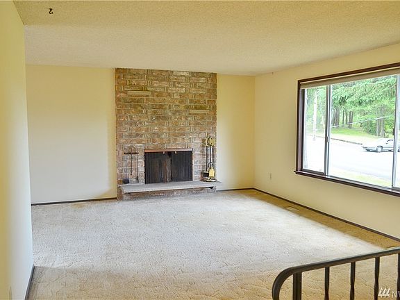 5th image of 4401 59th Street Ct E