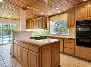707 E Mockingbird Ln, San Bernardino, CA 92404