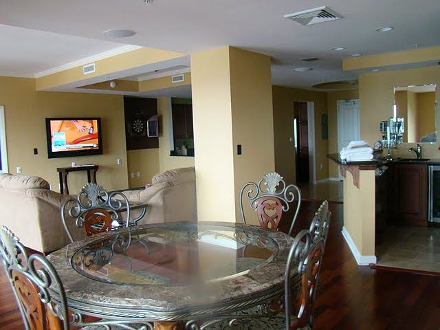 1st image of 121 N Monroe St #11001