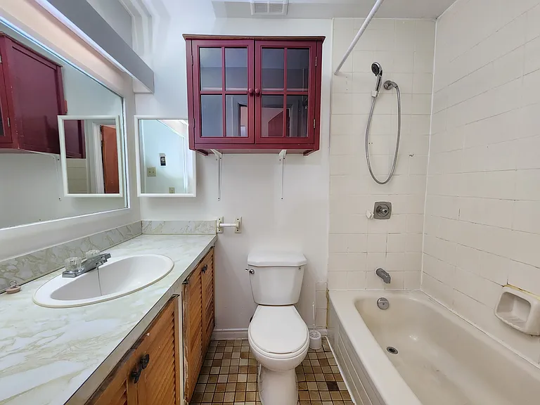 638 Rideau St #A — Photo 17