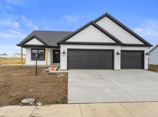 513 Patterson Dr, Fisher, IL 61843