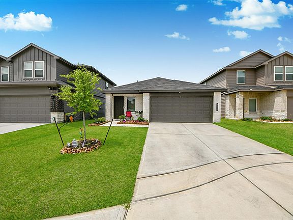 3rd image of 1010 Muscadine Vine Ln
