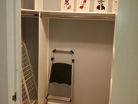 5th image of 50 Oceana Dr W APT 3E