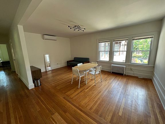 2nd image of 420 Whitney Ave #422-7