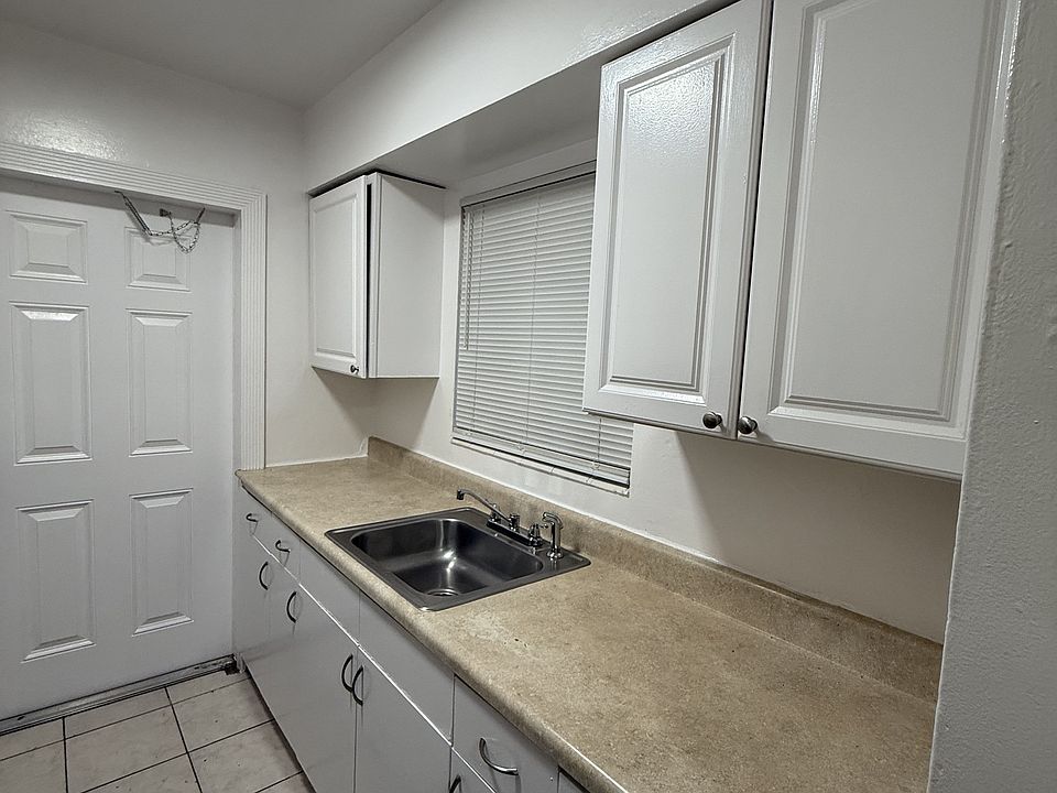 1st image of 2509 NW 9th Ave #A7