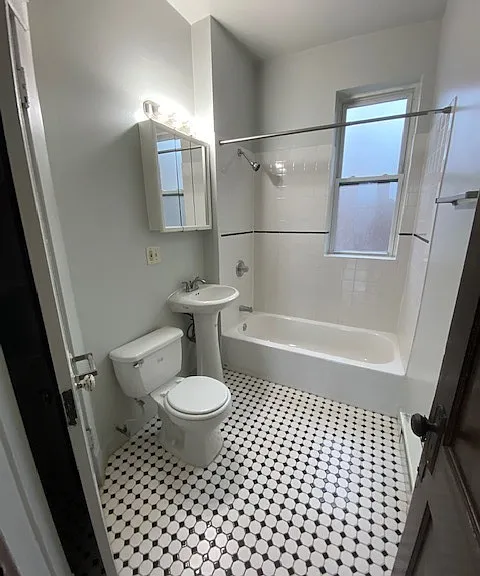 1606 W Nelson St #3 — Photo 11