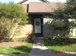 6126 Martingale Ln, Centerville, OH 45459