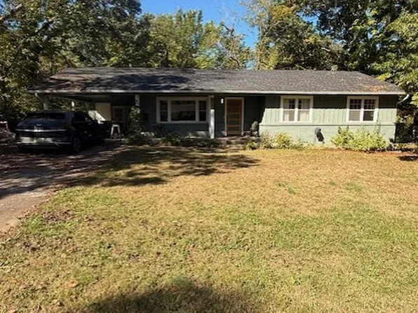 1855 N Greenvalley Ave, Fayetteville, AR 72703